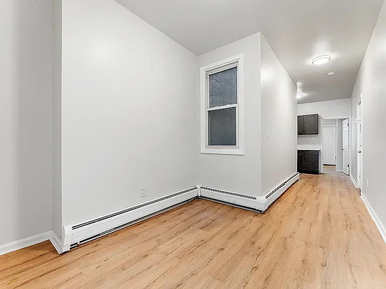 2 bed, $1,900 — Photo 4