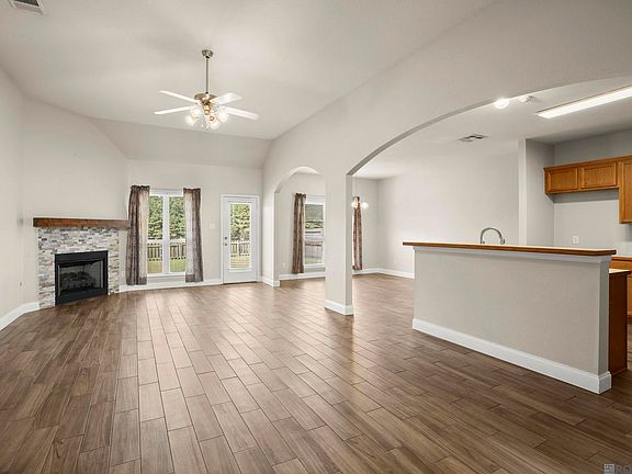 5th image of 26141 Burlwood Ave