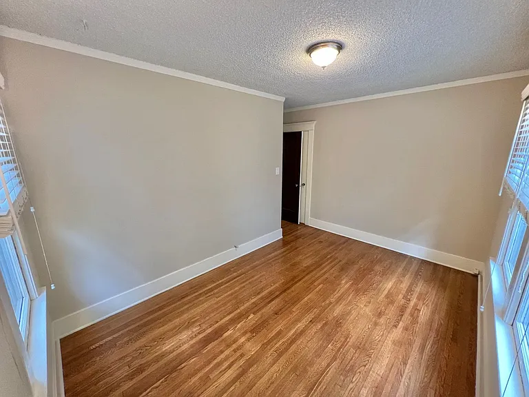 366 Carroll Park East — Photo 11