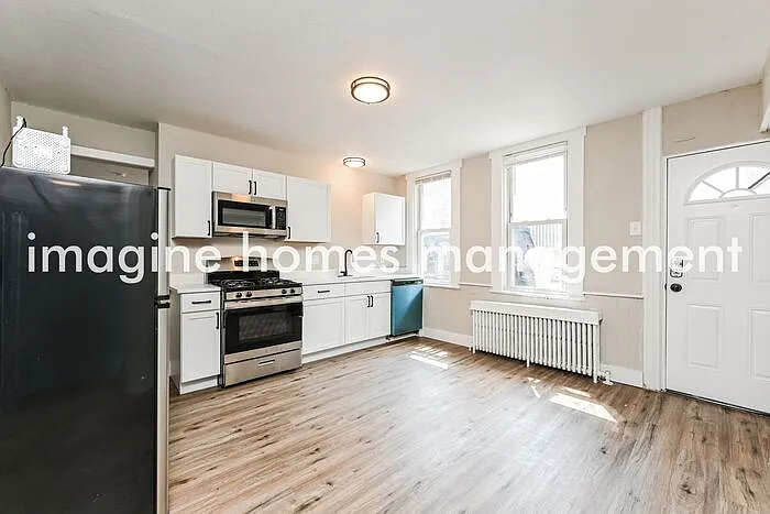 164 S 15th St #1 — Photo 7