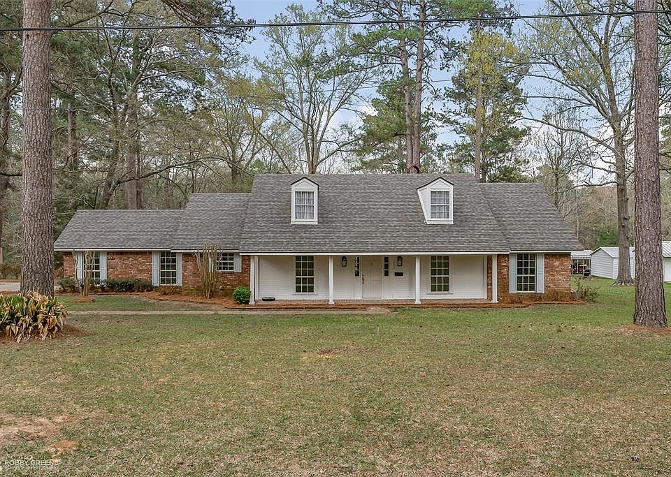 1st image of 200 Herndon St