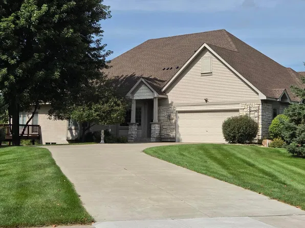 4044 Kindred Way, Lake Elmo, MN 55042
