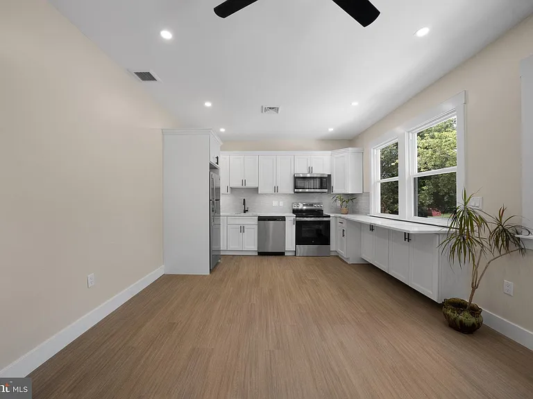 71 Dreamland Park Dr #75 — Photo 3