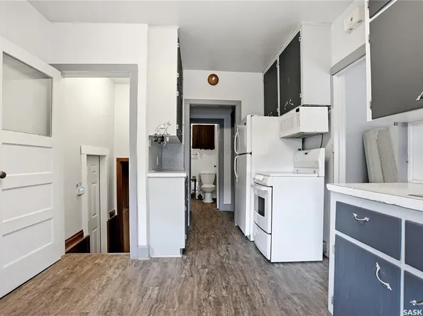 201 P AVENUE N, Saskatoon, SK S7L 2V6