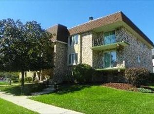 4001 W 97th St APT 2N, Oak Lawn, IL 60453