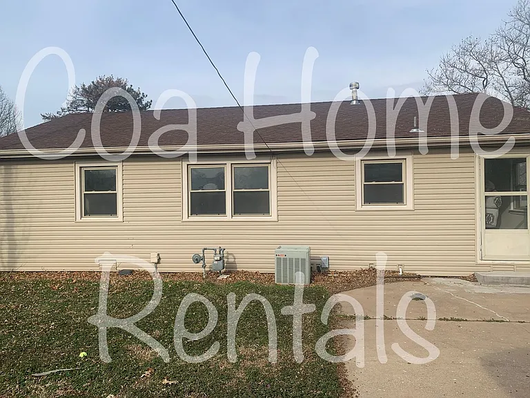 1028 N Westview Dr — Photo 17