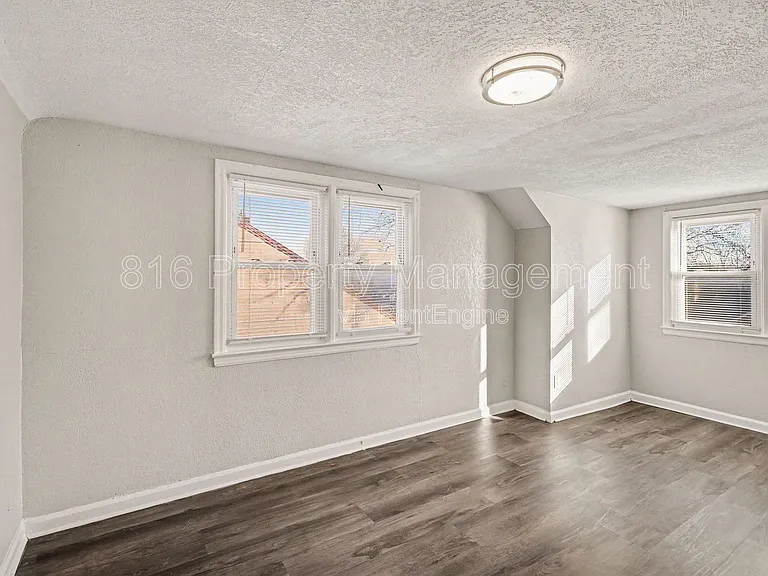 6230 Agnes Ave — Photo 10