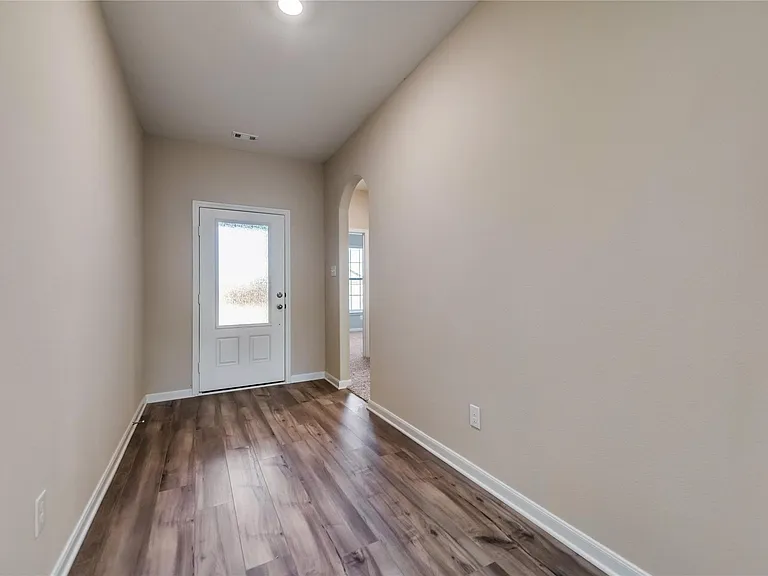 204 Lake Rdg — Photo 24