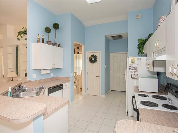 5th image of 223 W Rexford Dr