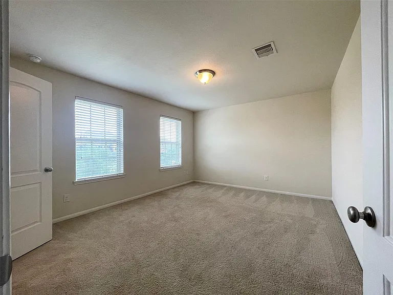 3010 Overbrook Meadow Ln — Photo 20
