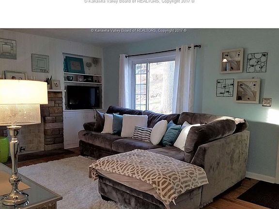 3rd image of 1636 Massey Cir