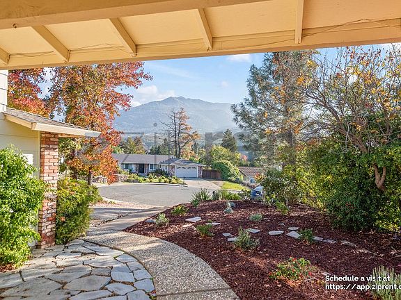 5th image of 15 Malibu Ct