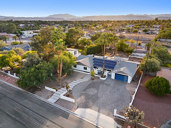 2nd image of 2845 Rosanna St