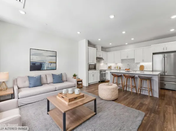 553 Valley Oaks Cir, Novato, CA 94945