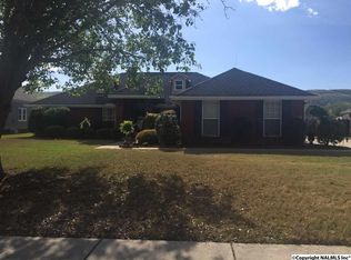 7012 Thornwood Ln SE, Owens Cross Roads, AL 35763