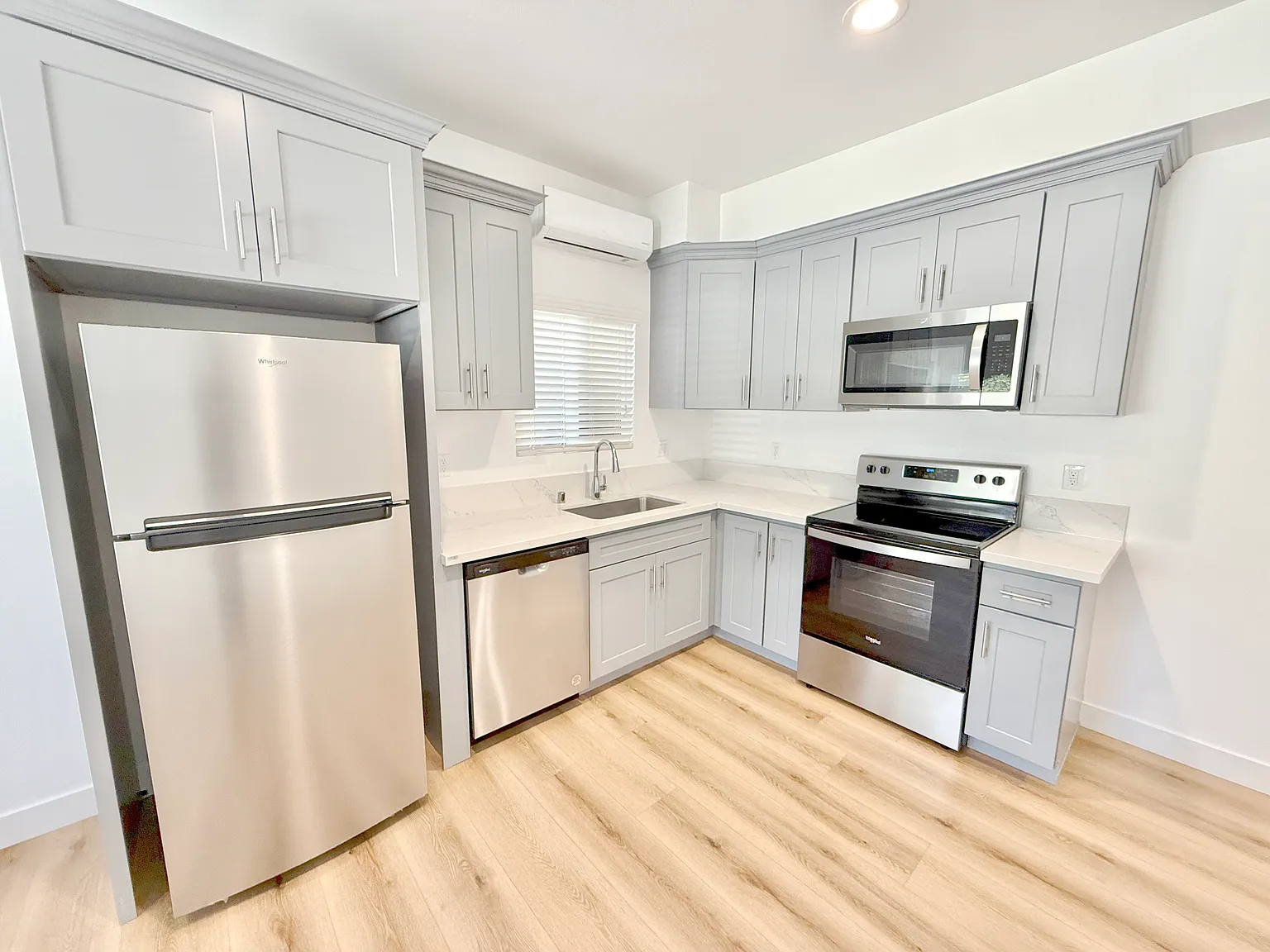3926 Inglewood Blvd — Photo 2