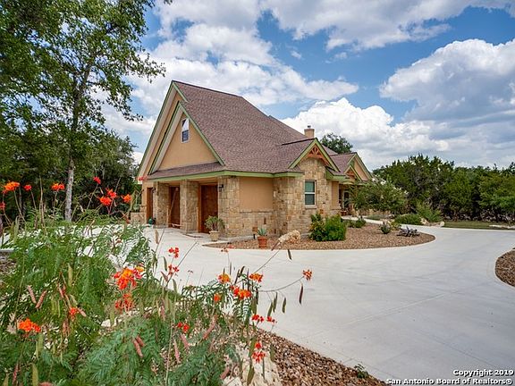 2nd image of 2826 Comal Spgs