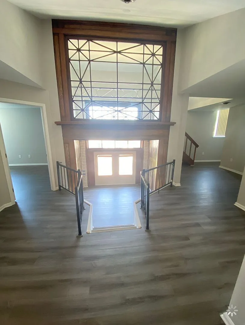 Oak Ave Apartments — Photo 3