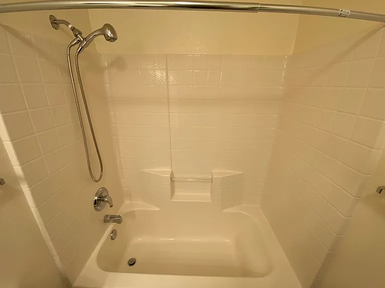 709 Creston Rd — Photo 24