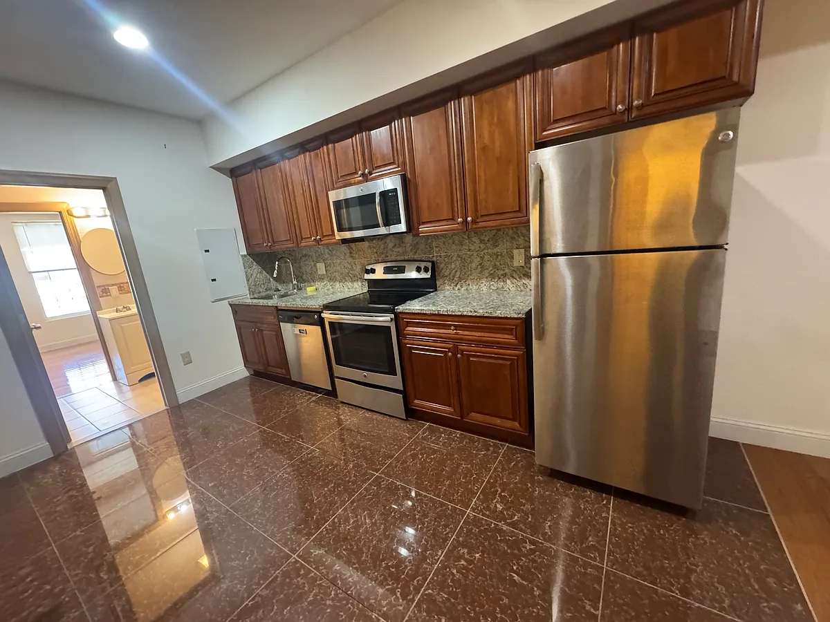 Building Photo - 919 Ridge Ave #B