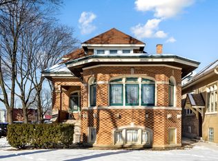 5458 W Pensacola Ave, Chicago, IL 60641