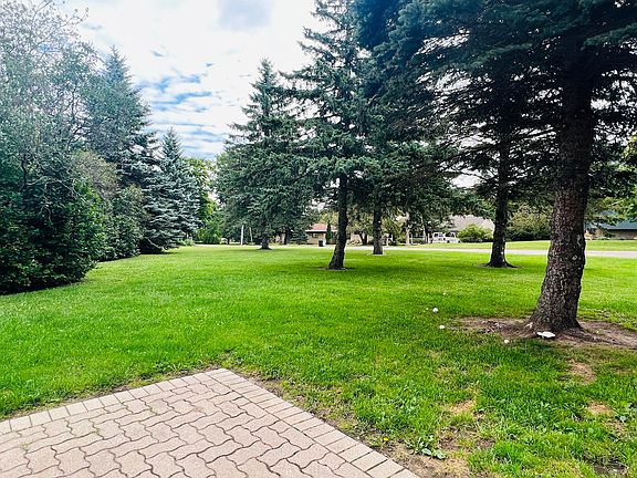 3rd image of 304 Hudson Dr