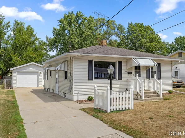 247 43rd St SW, Wyoming, MI 49548