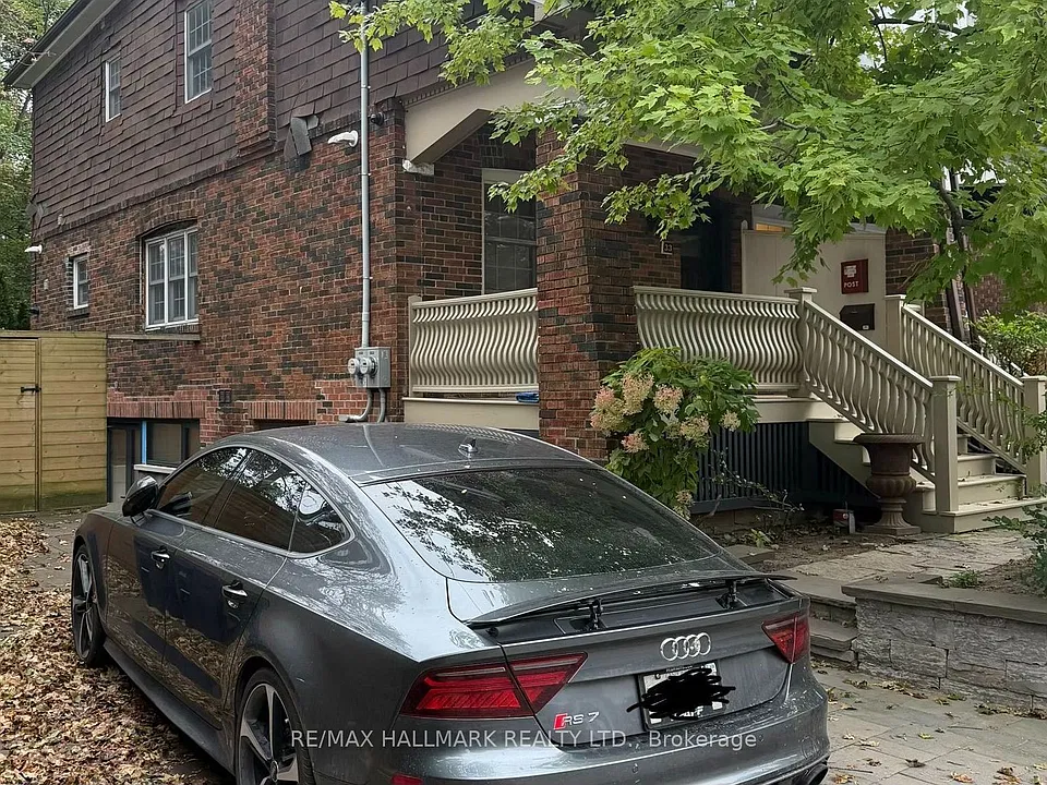 33 Hillsdale Ave W