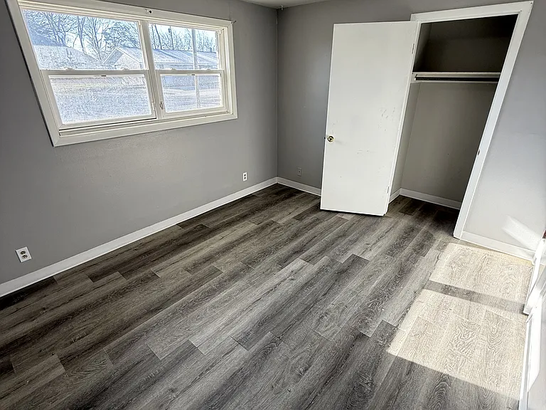 1640 Sagamore Pkwy W #7 — Photo 7