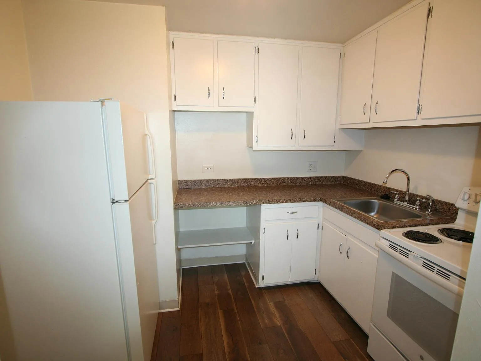 1 bed, 450 sqft, $1,195 — Photo 4