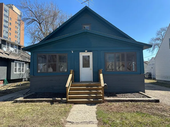 219 3rd Ave SW, Pipestone, MN 56164