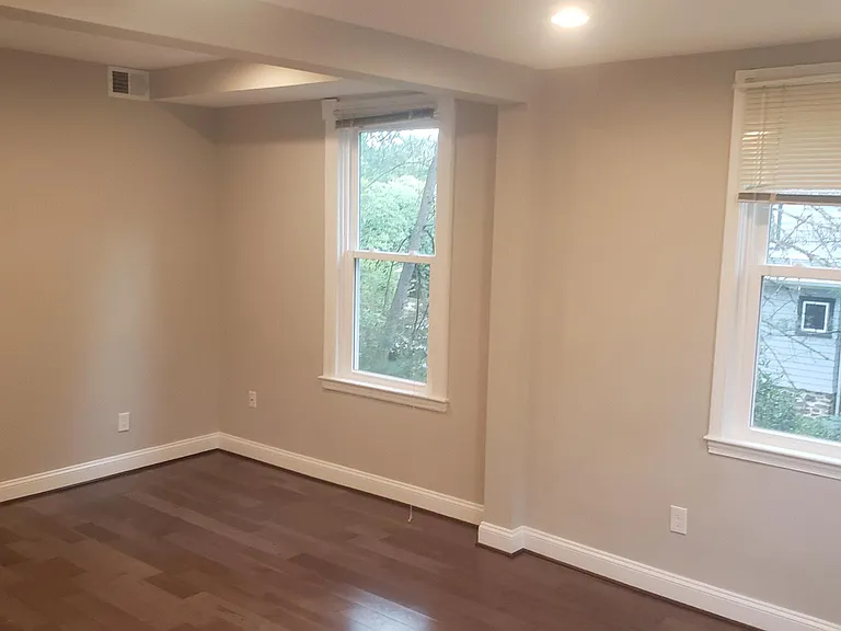 711 Gladstone Ave #D — Photo 10