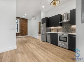 16 Howard Ave