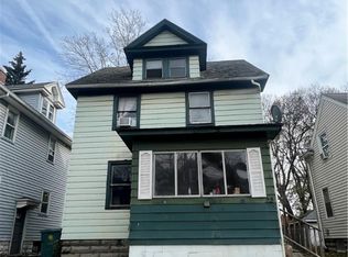 22 Dove St, Rochester, NY 14613