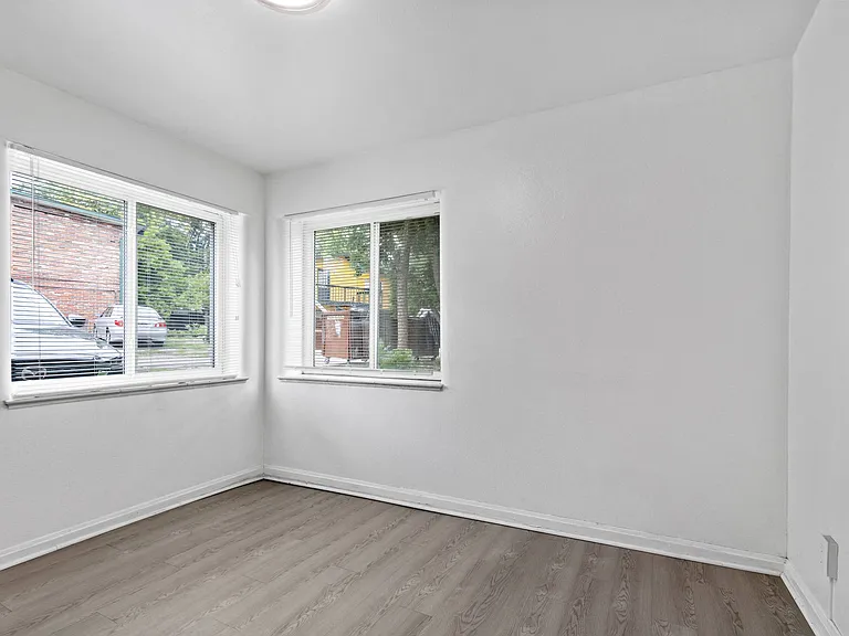 Cascade Apartments — Photo 19