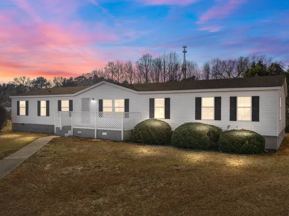 328 Commodore Dr, Rocky Mount, NC 27801