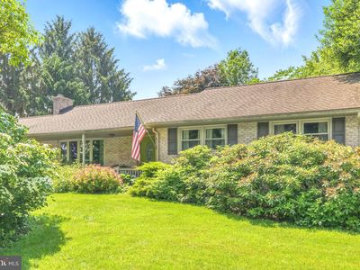 2 Farm Ln, Lititz, PA, 17543