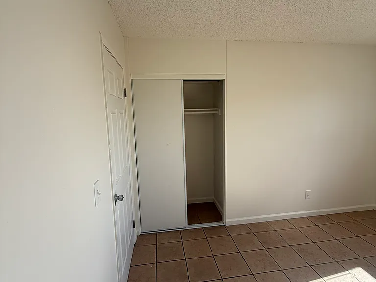 828 N Neptune Ave #4 — Photo 12