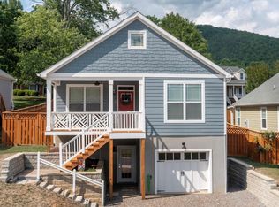 1108 Blueview Dr, Black Mountain, NC 28711