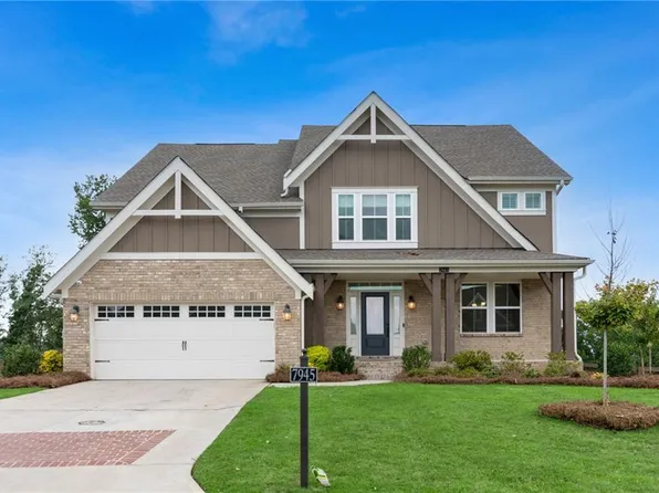 7945 Garnet Trce, Ball Ground, GA 30107