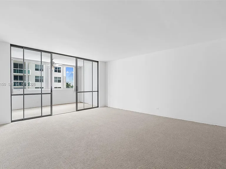 5005 Collins Ave #509 — Photo 21