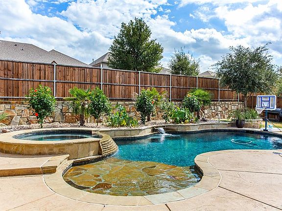 3rd image of 1367 Osborne Ct