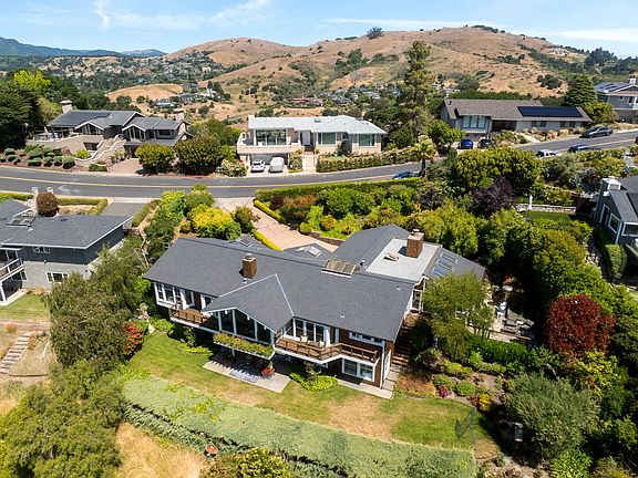 5th image of 186 Stewart Dr