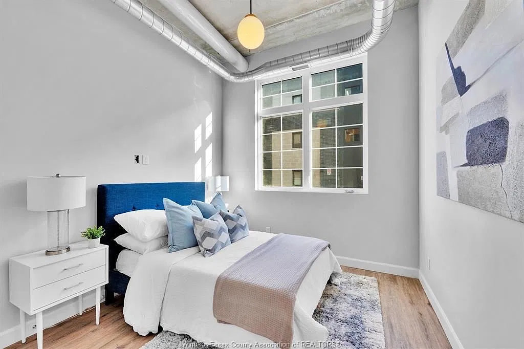 1 bed, 1.5 bath, 977 sqft, $1,950 — Photo 4