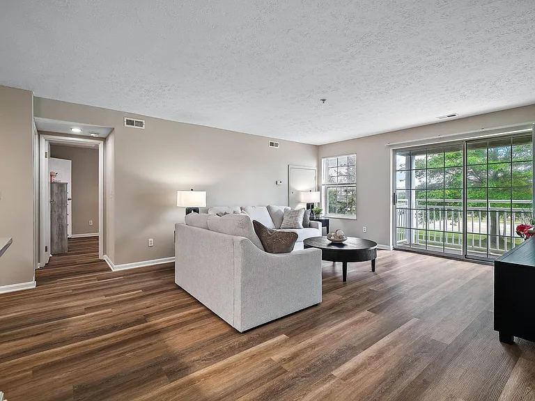 Cherry Tree Village Apartments — Photo 252