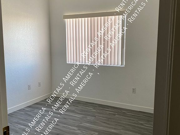 5th image of 401 Amber Pine St APT 208