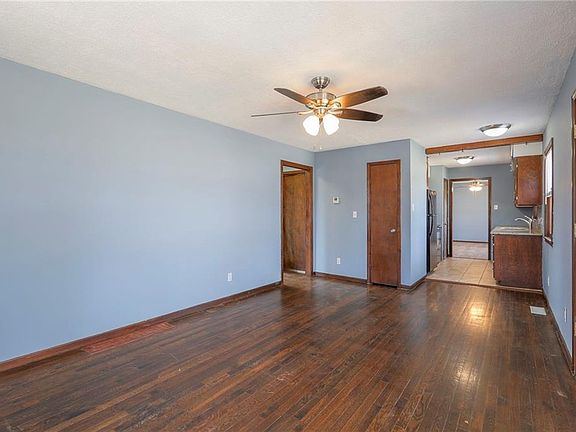 4th image of 10709 E 28th St S