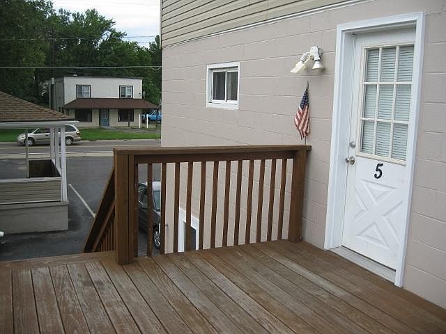 Entrance to Apt #5