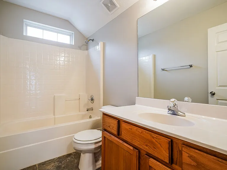 1825 Lakewood Village Dr — Photo 19