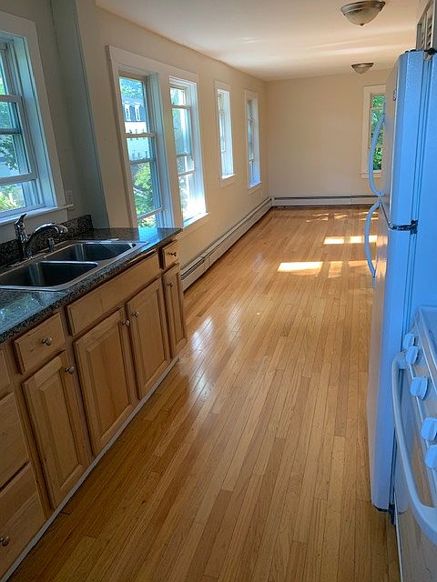 kitchen and livingroom